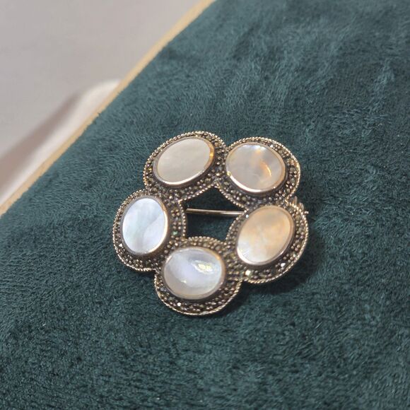 Vintage Sterling Silver Mother Of Pearl Flower - Picture 2 of 11